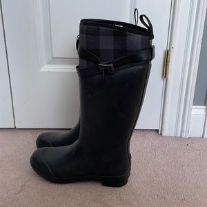 Muck Boot Company black with black plaid winter/rain boots